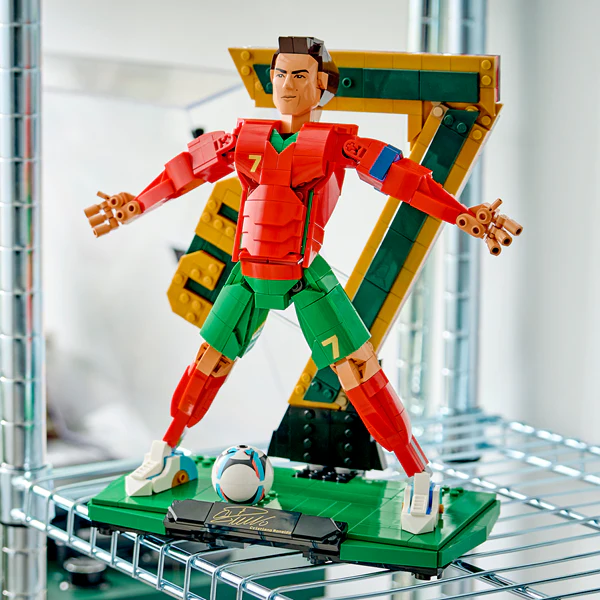 43016 Lego Cristiano Ronaldo  Football Legend Special Edition S 2027 Football - Image 2