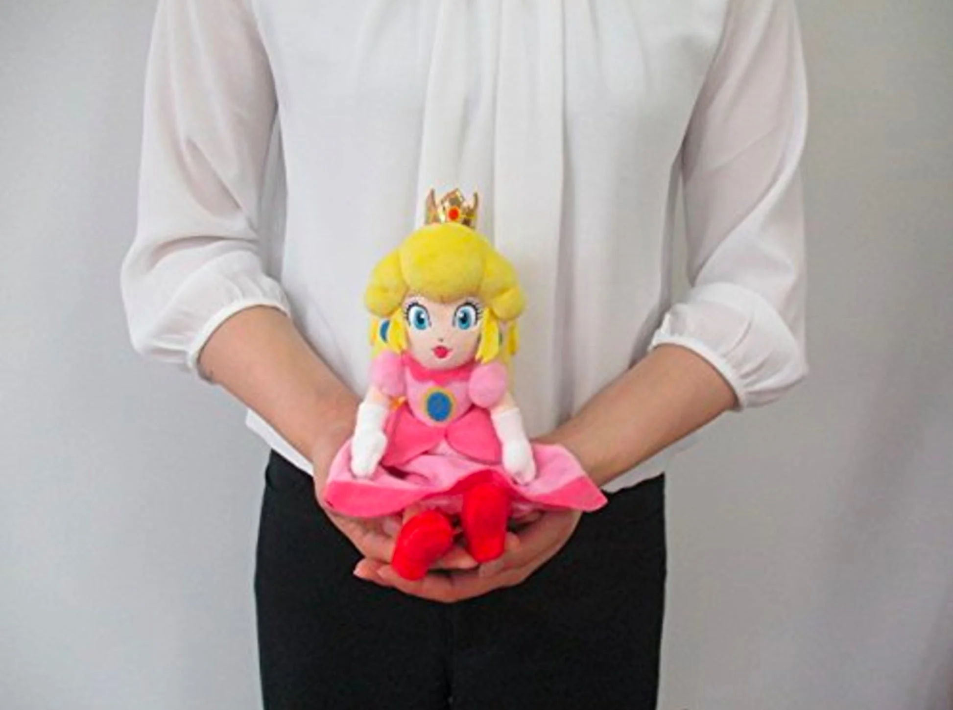 Super Mario PEACH S Plush By San-Ei - Image 5