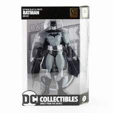 Batman Black And White Batman Hush Action Figure By Jim Lee - Image 2