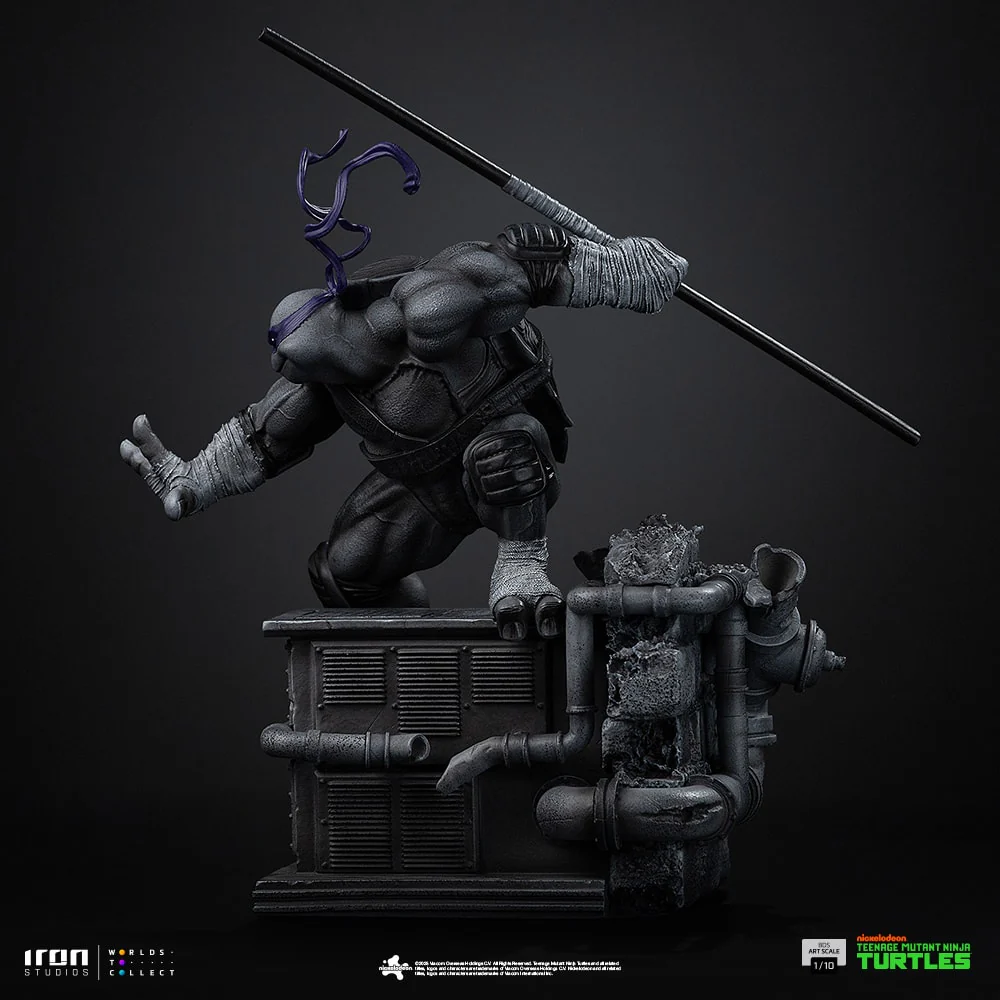 Donatello (Black And White Variant) - Teenage Mutant Ninja Turtles 1/10 Scale Statuette By Iron Studios - Image 2