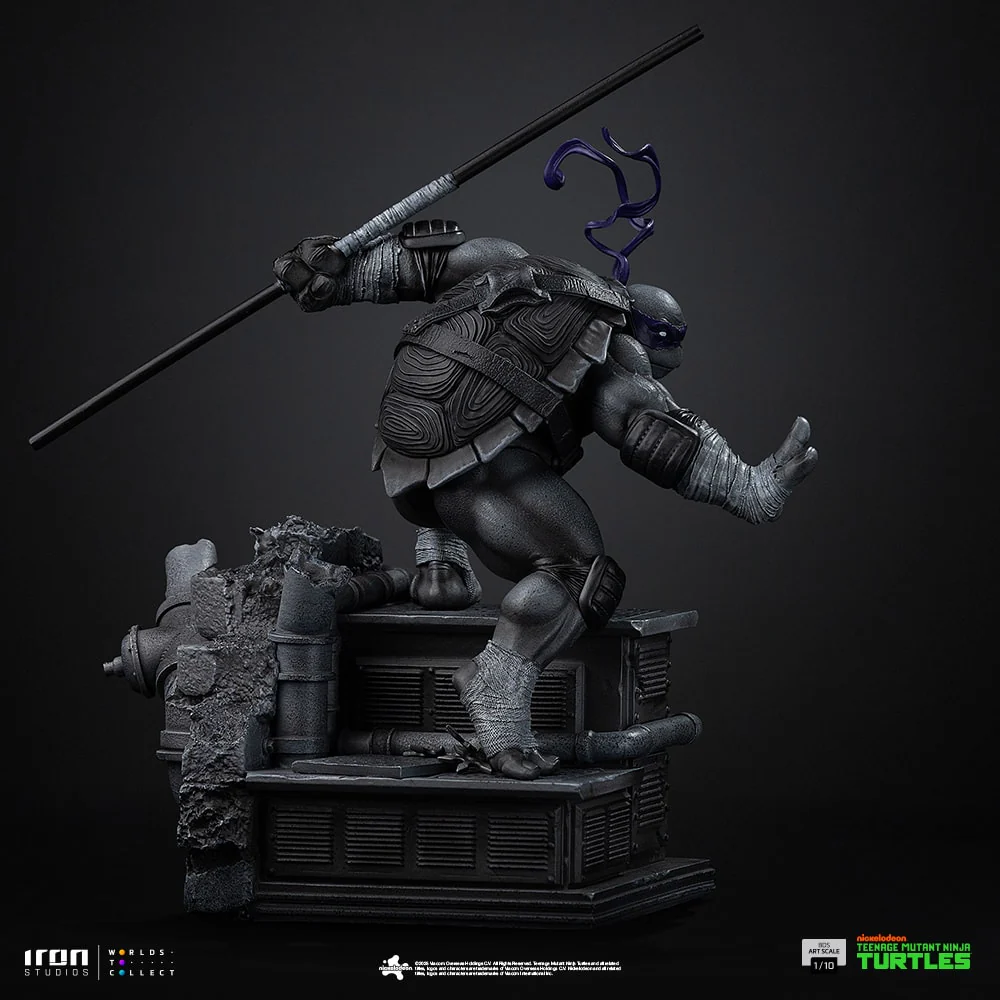 Donatello (Black And White Variant) - Teenage Mutant Ninja Turtles 1/10 Scale Statuette By Iron Studios - Image 4