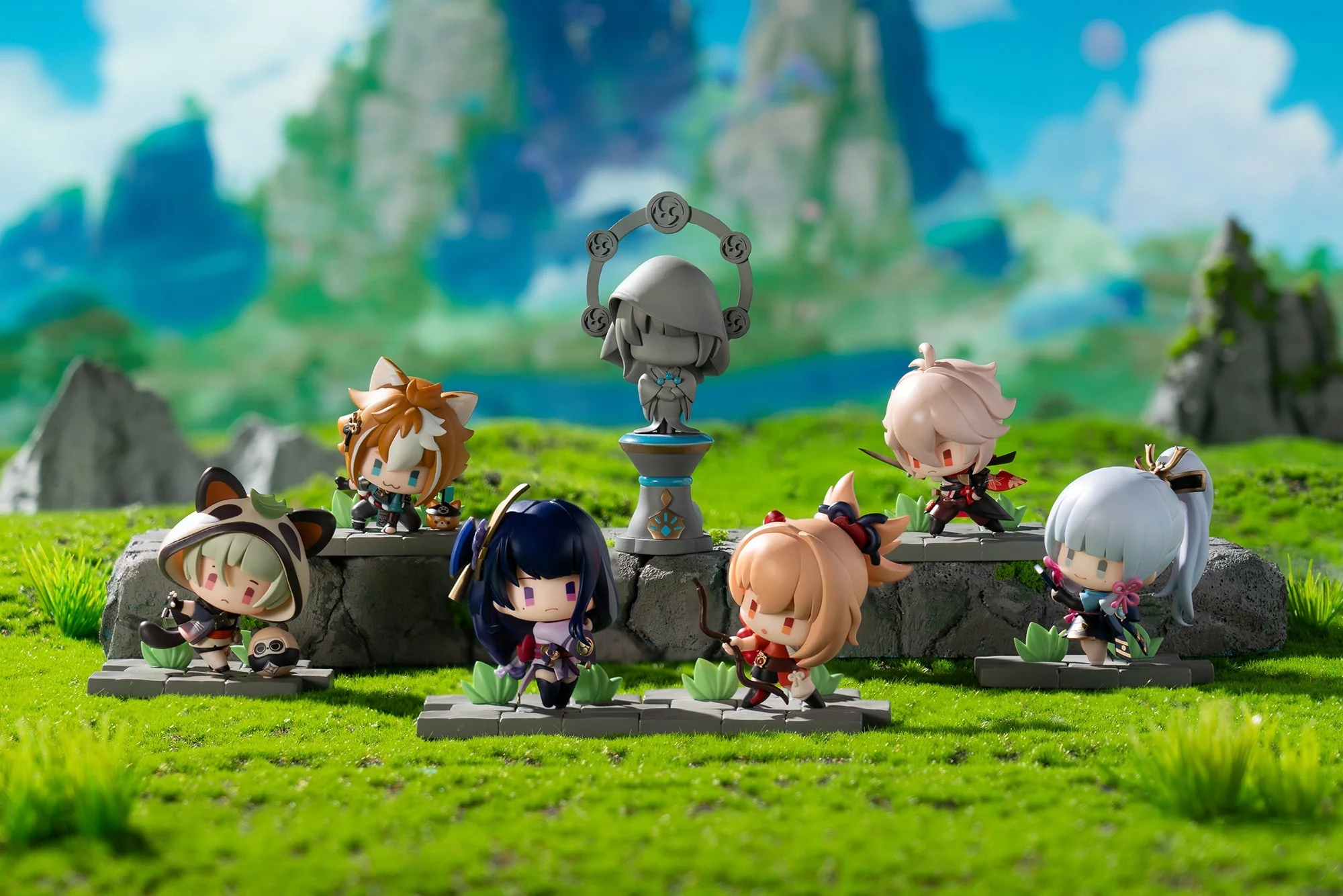 Genshin Impact Gallant Statues of the Battlefield Trading Figures (1 Random) - Image 2