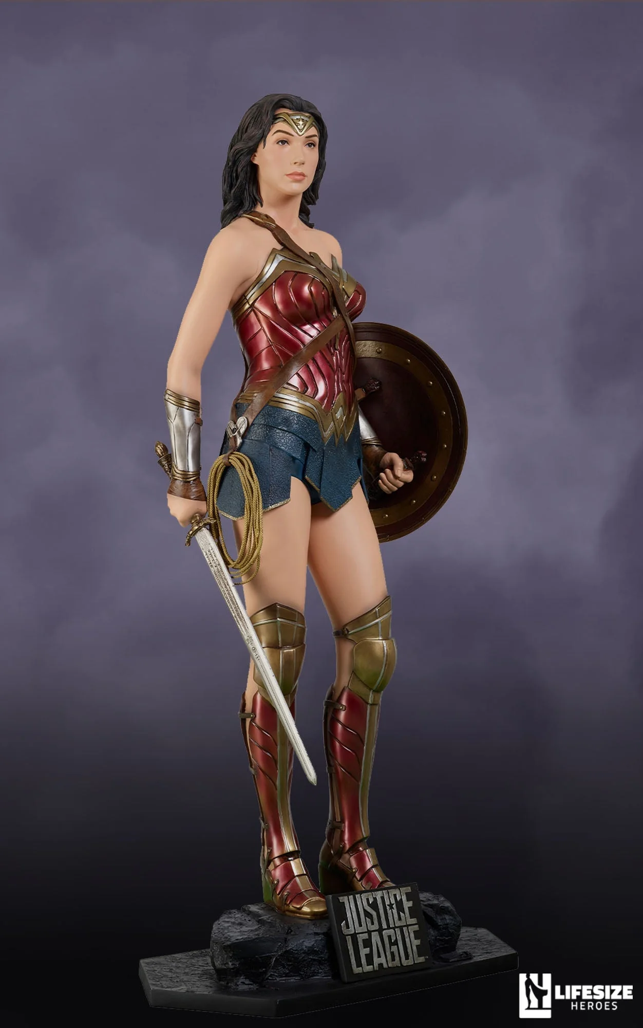 Justice Leauge Wonder Woman Life Size Figure by Muckle Mannequins - Image 3