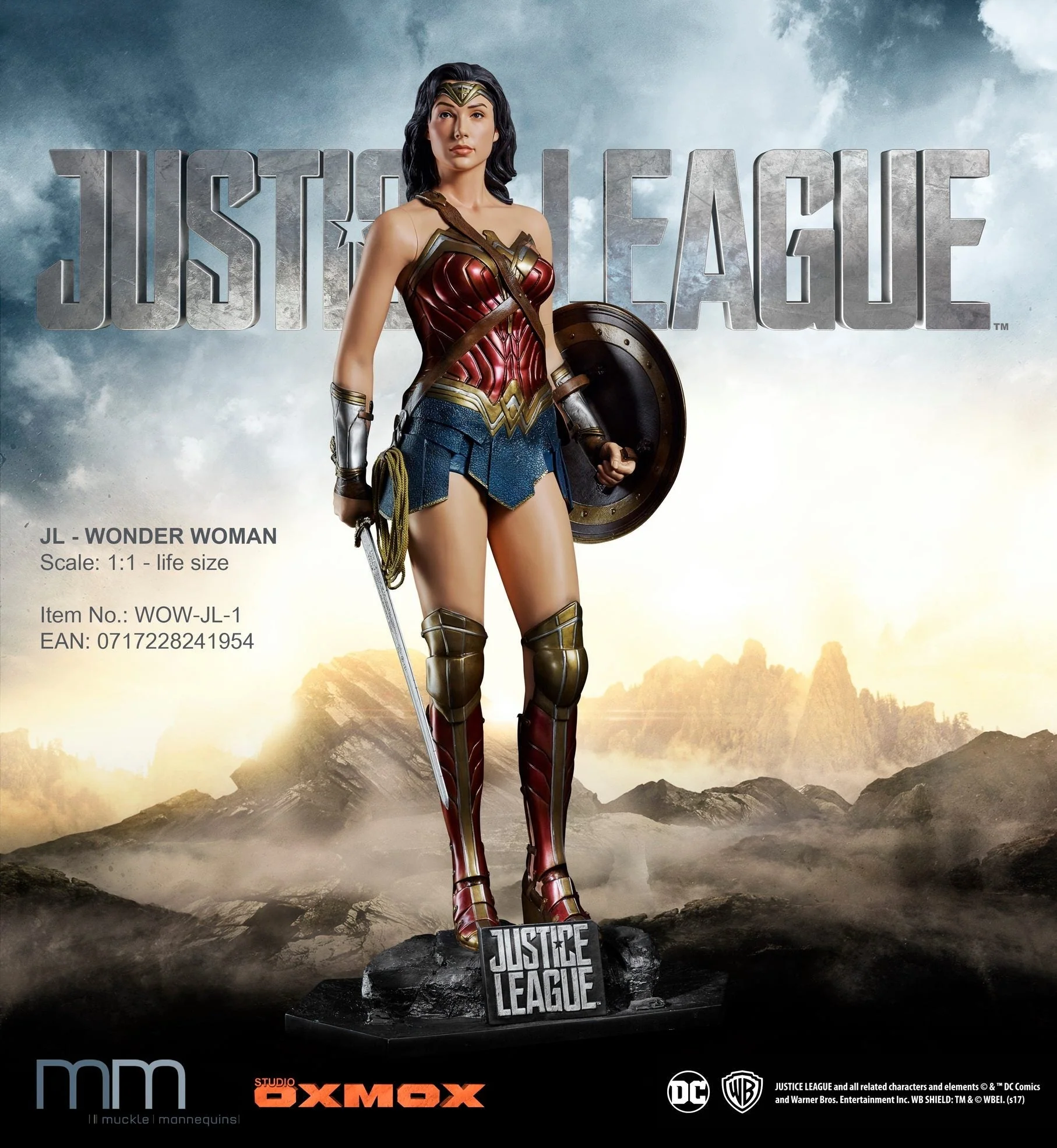 Justice Leauge Wonder Woman Life Size Figure by Muckle Mannequins - Image 4