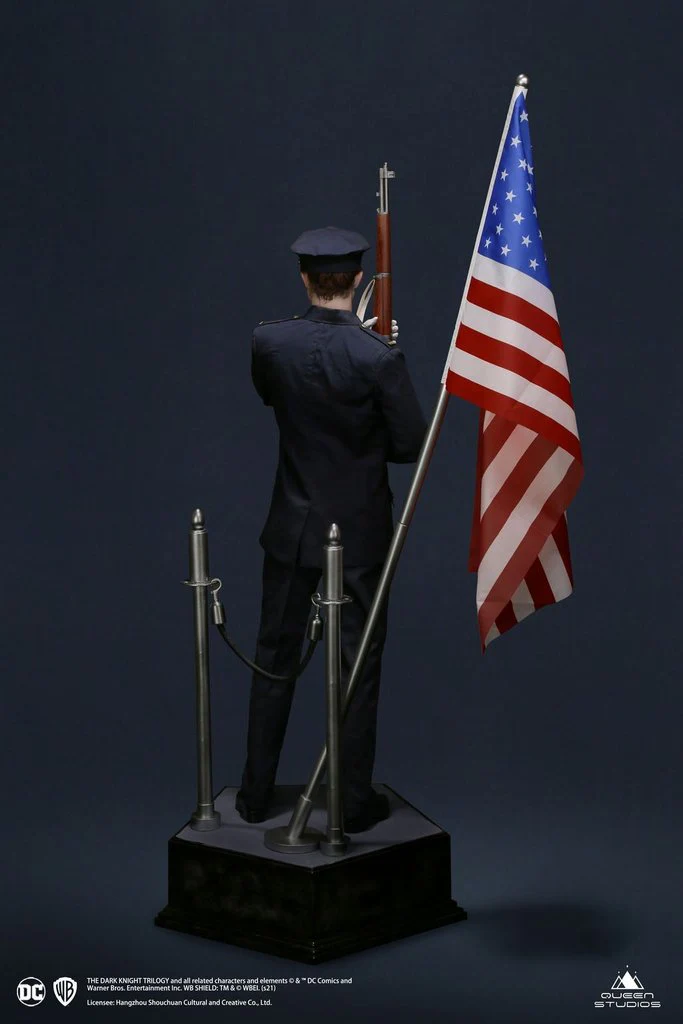 Joker (Police Uniform) 1/3 Statue by Queen Studio - Image 2