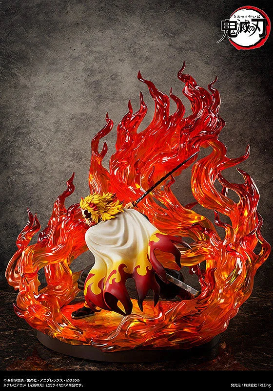 Demon Slayer: Kimetsu no Yaiba Kyojuro Rengoku : Complete Edition 1/4 Scale Statue by Freeing - Image 4