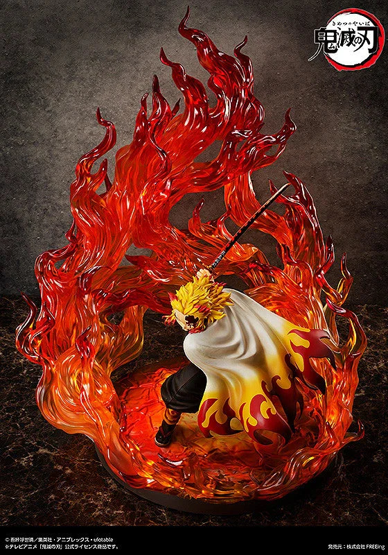 Demon Slayer: Kimetsu no Yaiba Kyojuro Rengoku : Complete Edition 1/4 Scale Statue by Freeing - Image 5