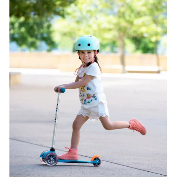 Micro Mini Classic Scooter with LED Wheels (Aqua) - Image 3