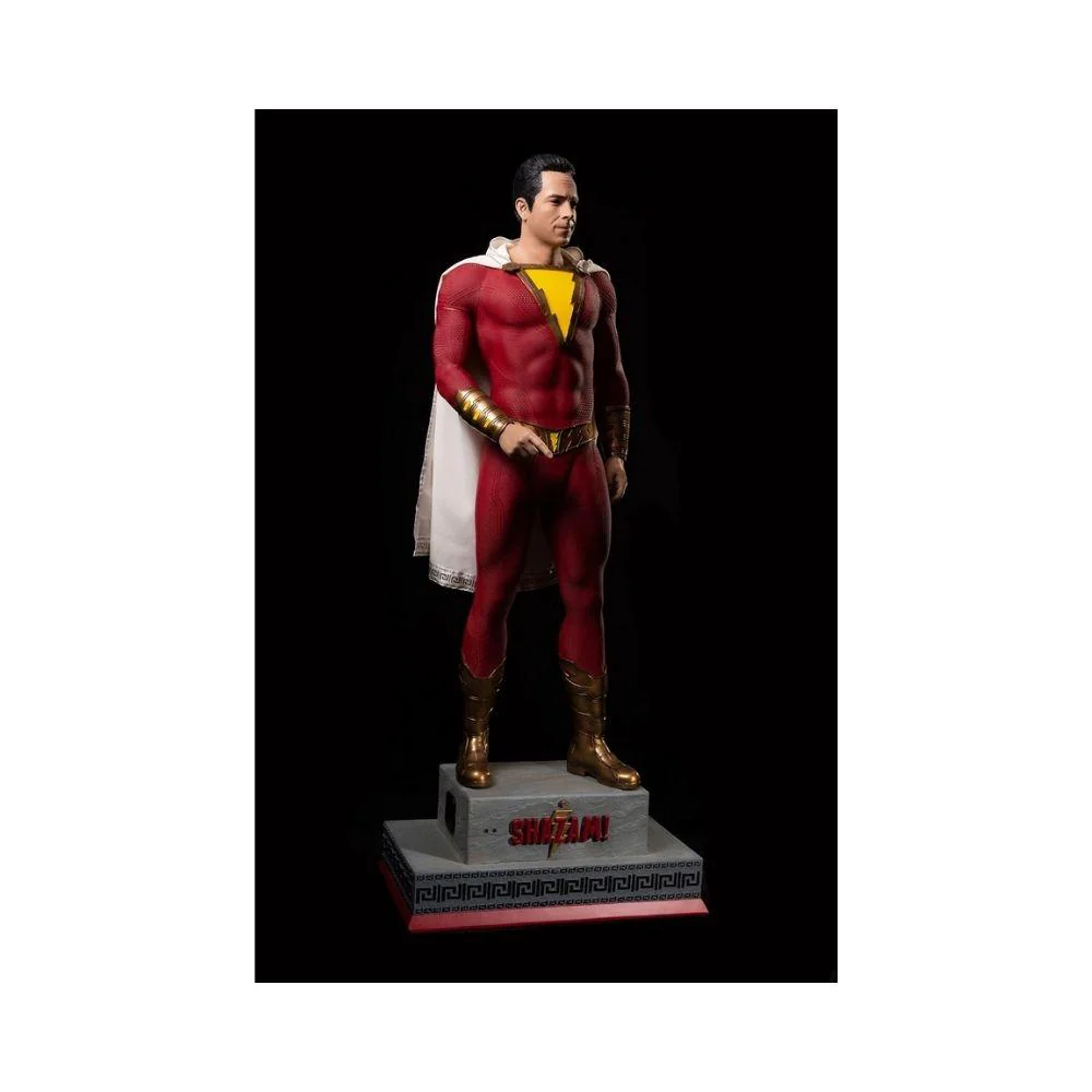 Muckle Mannequin : DC Comics Shazam Life Size Figure - Image 3
