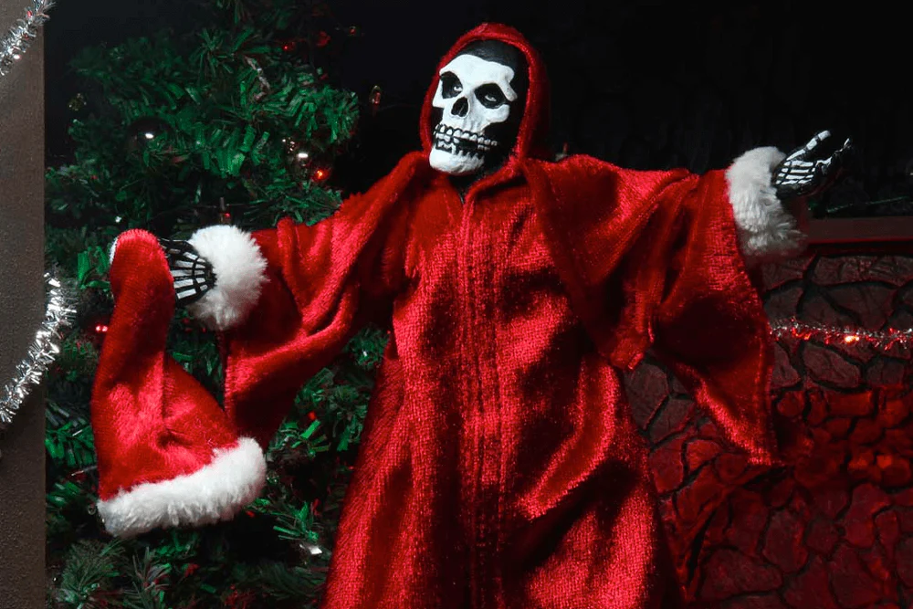 The Misfits Fiend Holiday Clothed Figure by Neca - Image 4