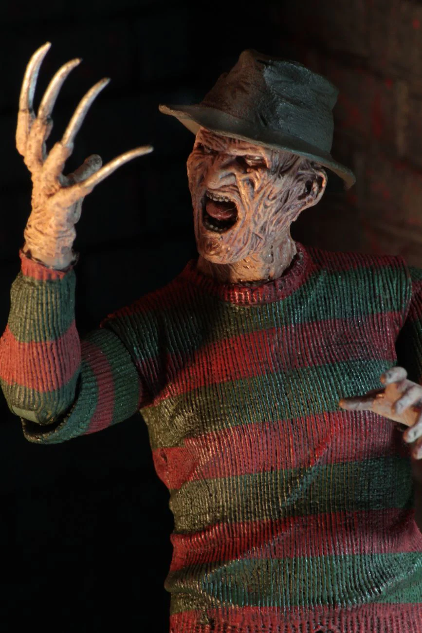 NIGHTMARE ON ELM STREET (PART 2) - ULTIMATE FREDDY ACTION FIGURE BY NECA - Image 2
