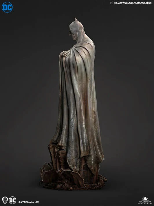 Batman 1:4 Scale Museum Edition Statue by Queen Studio - Image 2