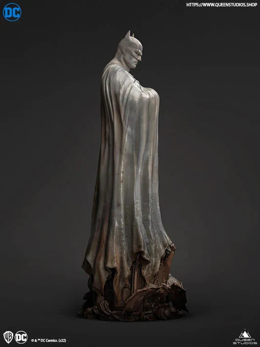 Batman 1:4 Scale Museum Edition Statue by Queen Studio - Image 4